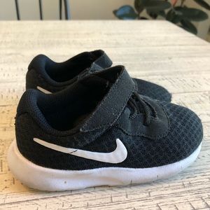 Nike shoes little boy size 8